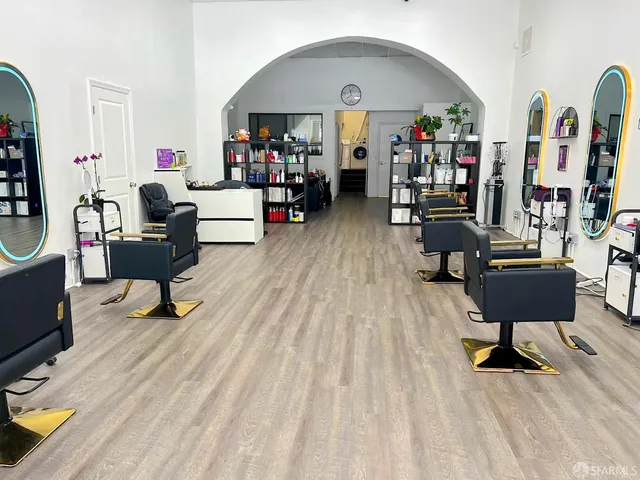 a picture of city view