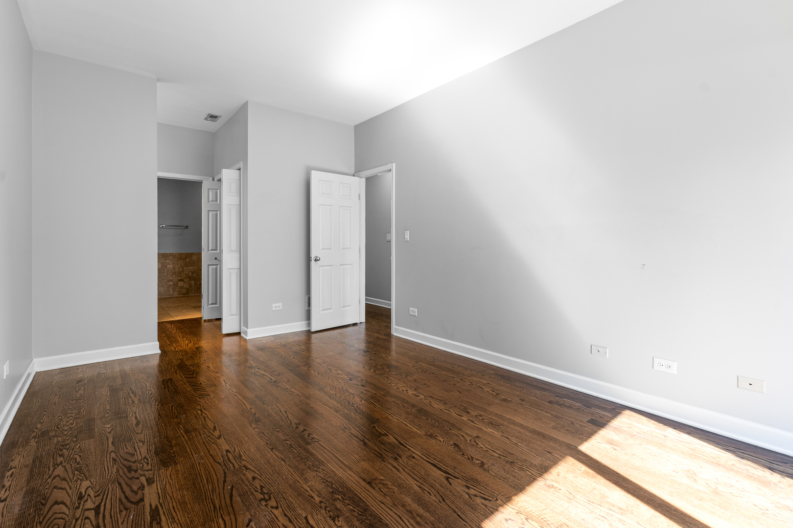 529 North Racine Avenue, Unit 3 Chicago, IL 60642 - Photo 14 of 22