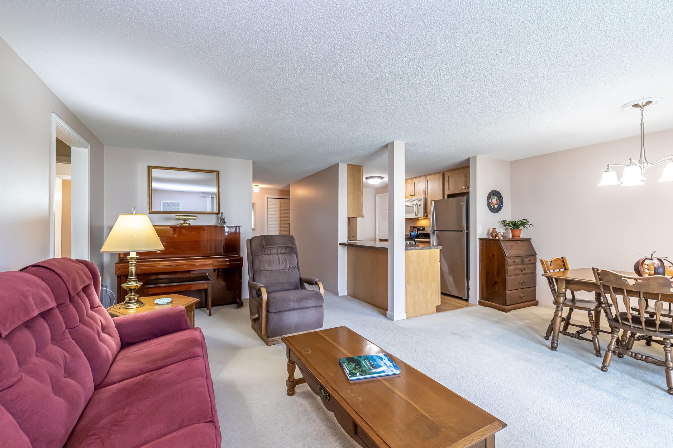 185 Cannongate III Road, Unit 3 Nashua, NH 03063 - Photo 3 of 33 Gallery Image 3