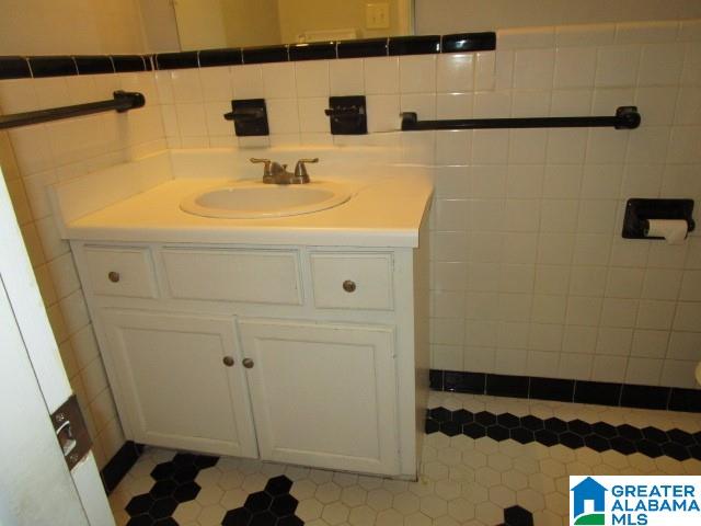 2329 3rd Street Northeast Birmingham, AL 35215 - Photo 16 of 32