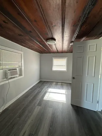 $1,000 | 321 North 11th Street, Unit D, Fort Pierce, FL 34950