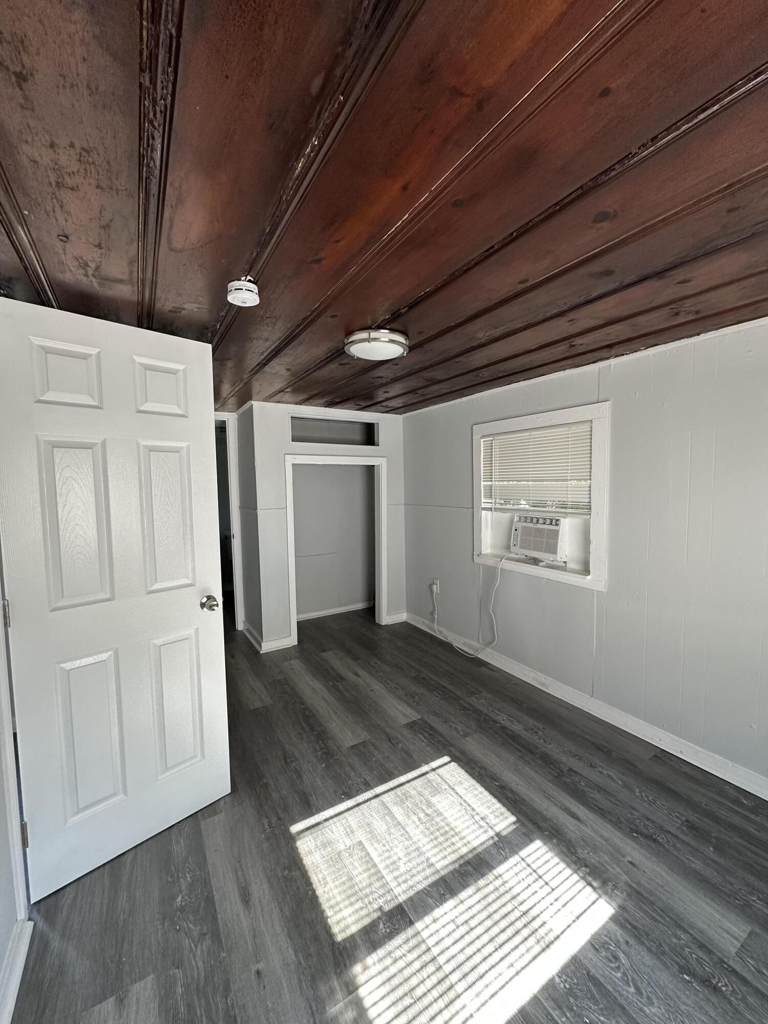 321 North 11th Street, Unit D Fort Pierce, FL 34950 - Photo 12 of 19 Photo May 17 2025, 5 01 48 PM