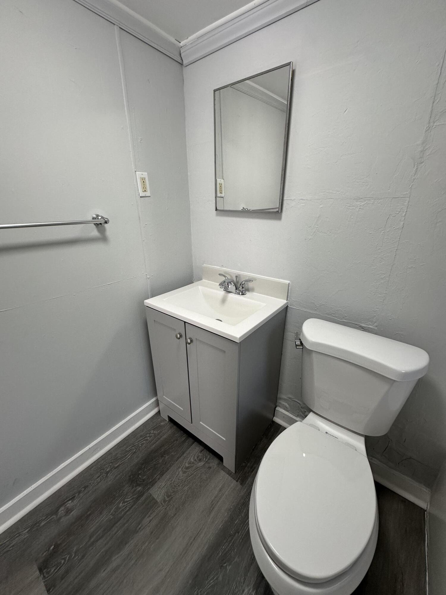 321 North 11th Street, Unit D Fort Pierce, FL 34950 - Photo 16 of 19 Photo May 17 2025, 5 02 23 PM