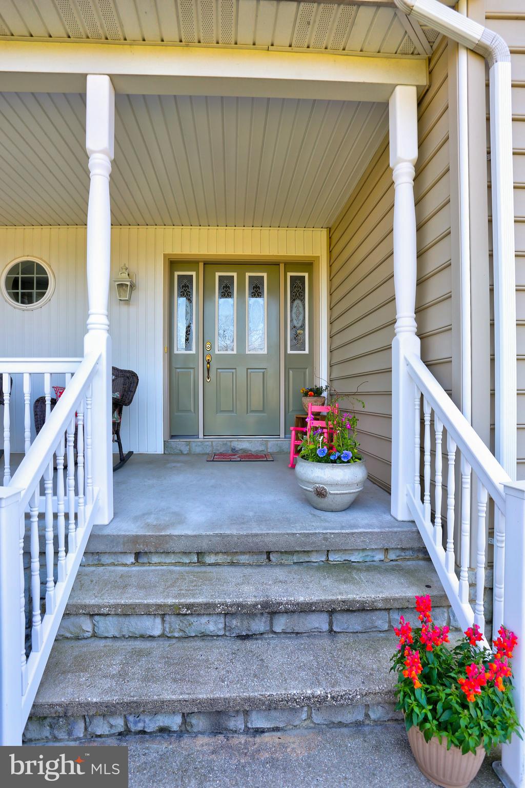 406 West Lexington Road Lititz, PA 17543 - Photo 2 of 46 Front Steps