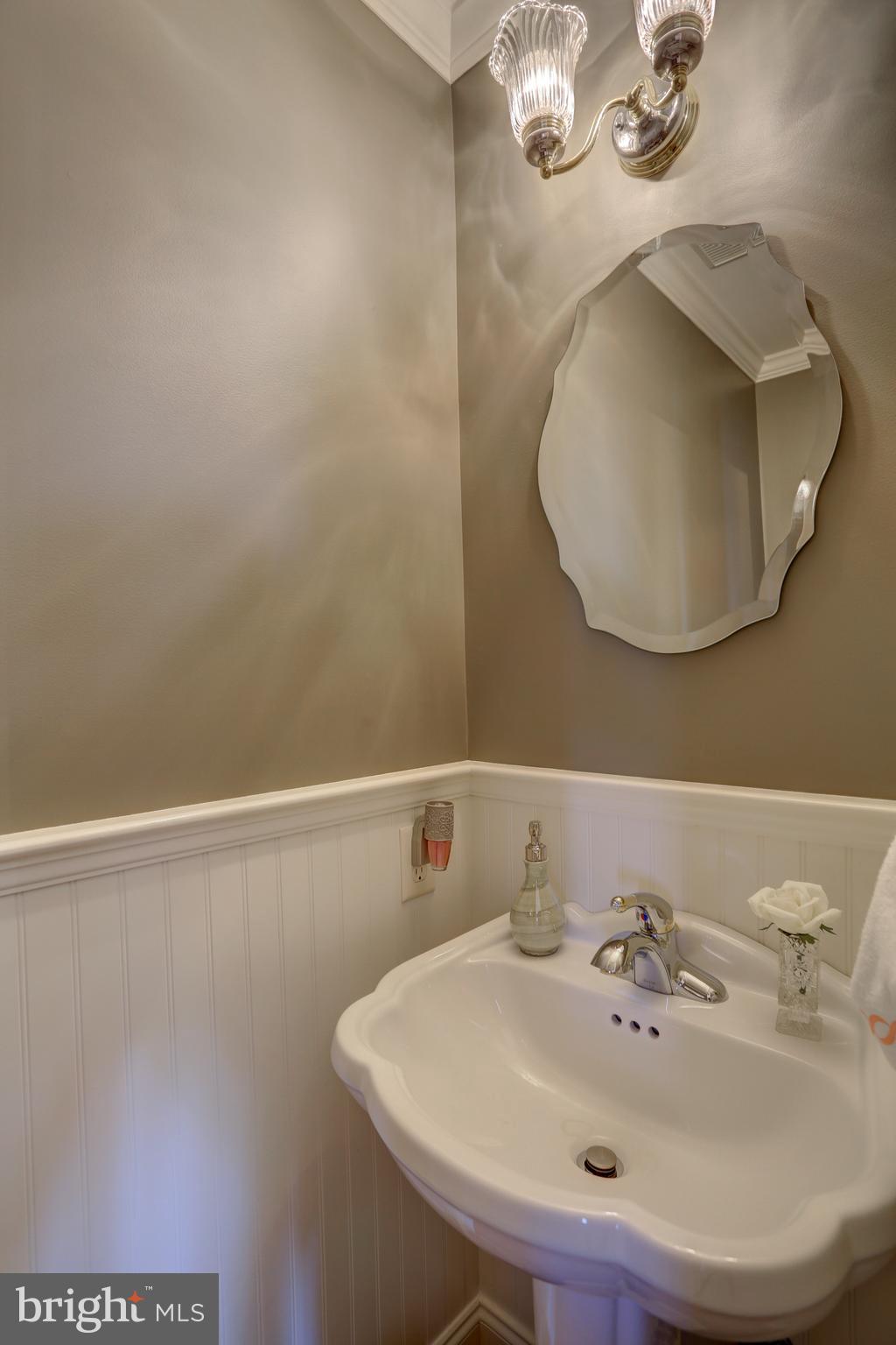 406 West Lexington Road Lititz, PA 17543 - Photo 12 of 46 Powder Room