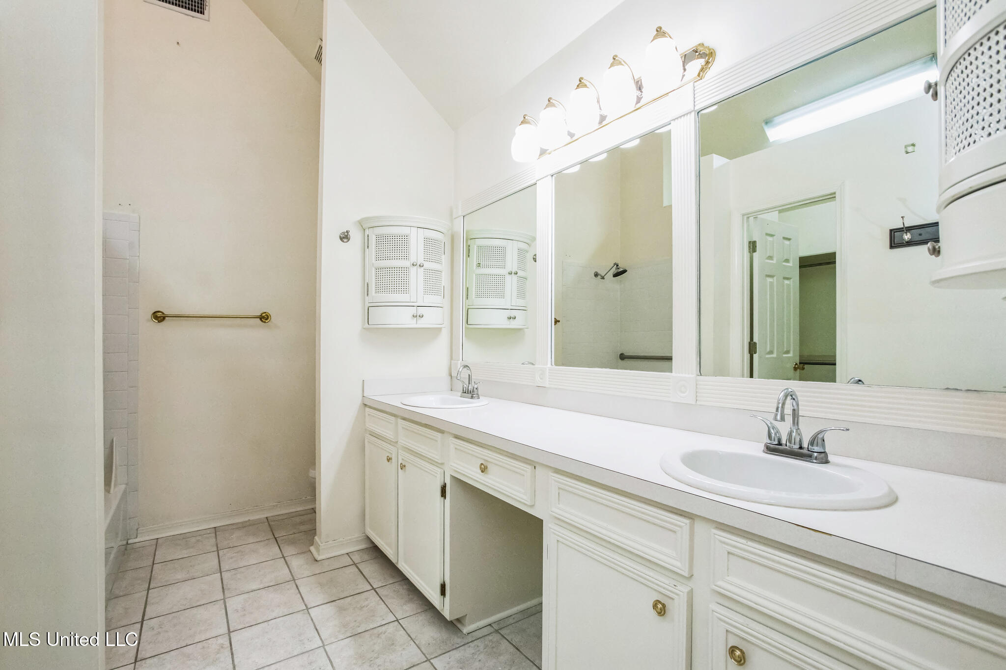 417 Friday Harbour Ridgeland, MS 39157 - Photo 11 of 17 417_Friday_Harbour_Ridgeland_MS_39157_US