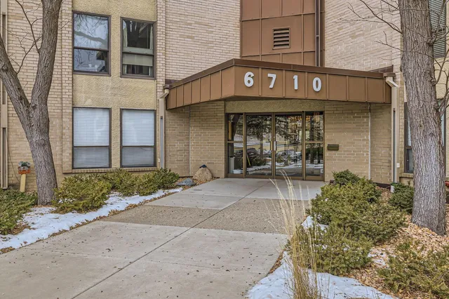 $149,900 | 6710 Vernon Avenue South, Unit 307, Edina, MN 55436