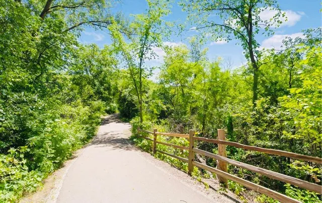 $149,900 | 6710 Vernon Avenue South, Unit 307, Edina, MN 55436