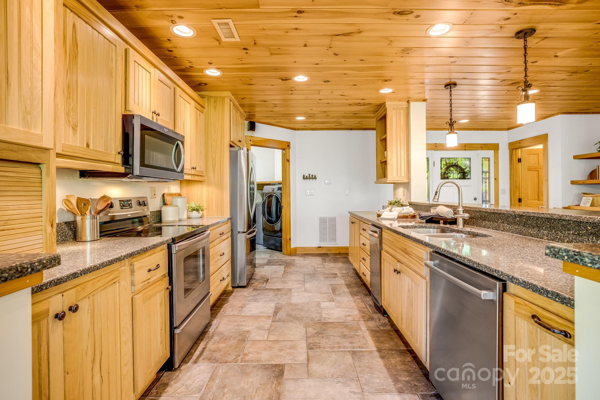 214 Log Gap Road Fairview, NC 28730 - Photo 13 of 46 Gallery Image 13