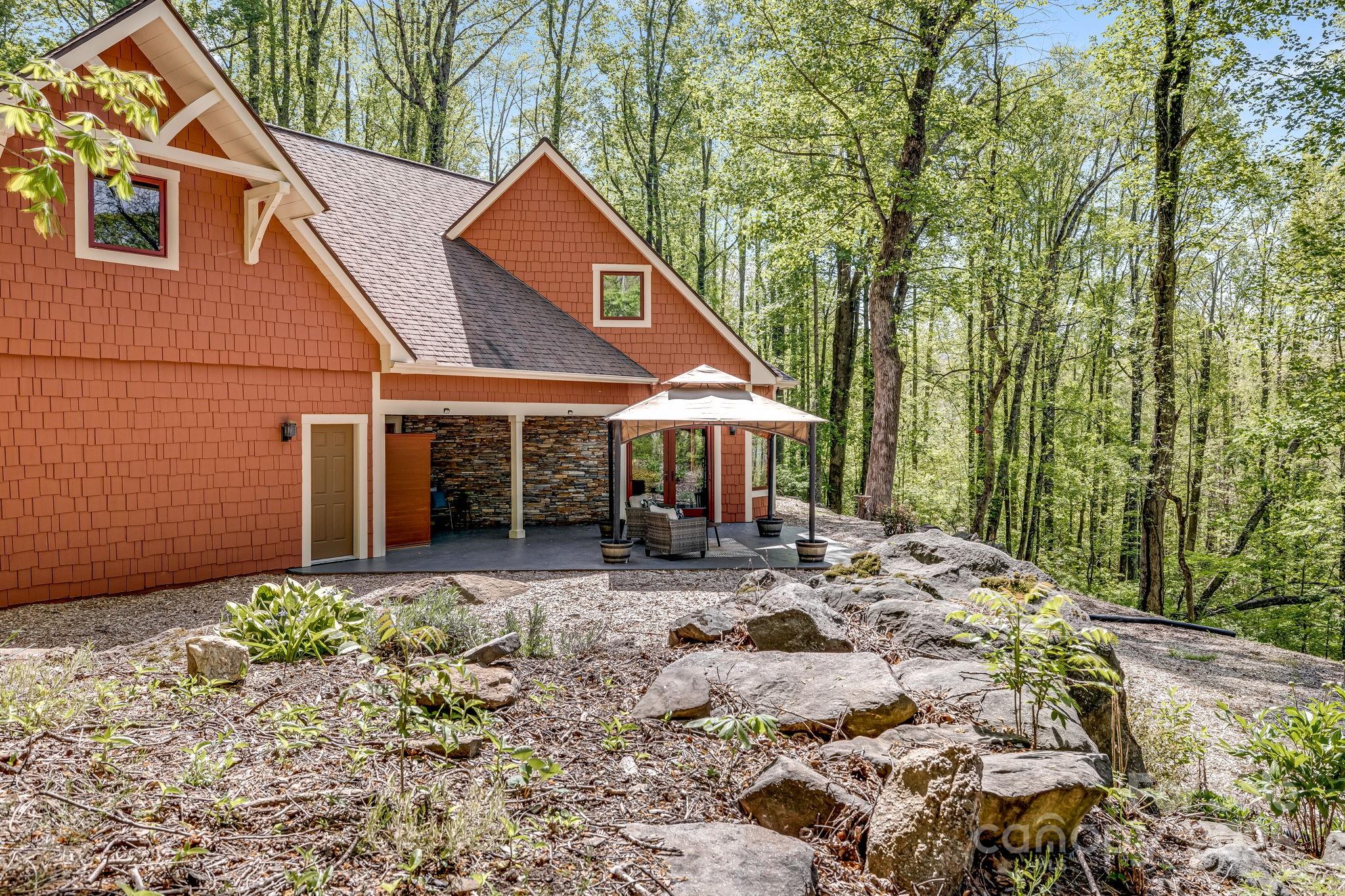214 Log Gap Road Fairview, NC 28730 - Photo 30 of 46 Gallery Image 30