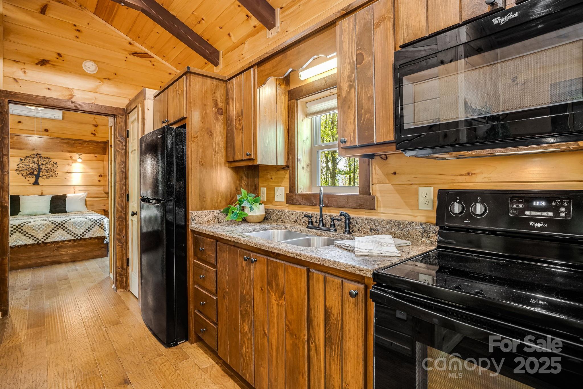 214 Log Gap Road Fairview, NC 28730 - Photo 38 of 46 Gallery Image 38