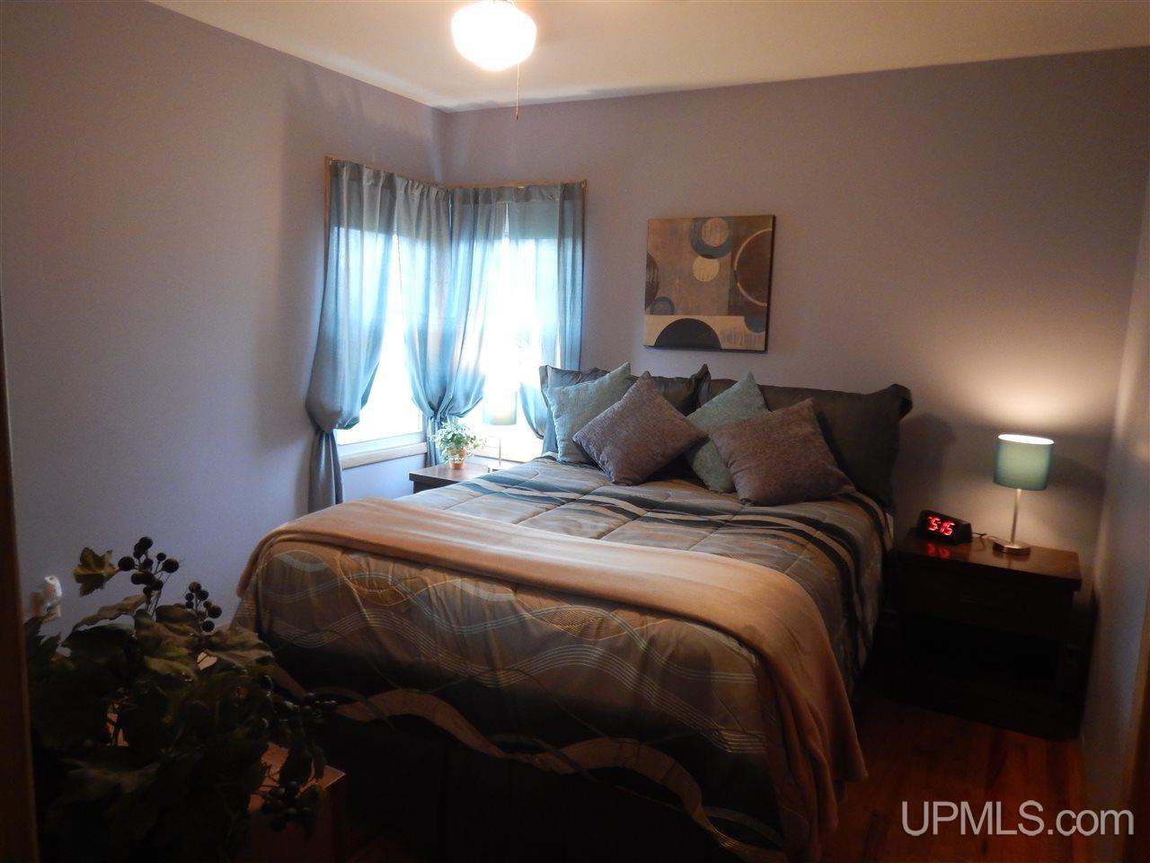 7402 County 426 M.5 Road Gladstone, MI 49837 - Photo 5 of 21 Gallery Image 5