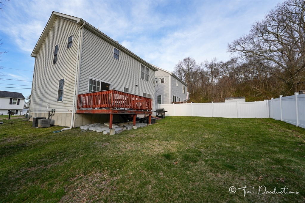 115 Arnold Street Fall River, MA 02724 - Photo 5 of 34