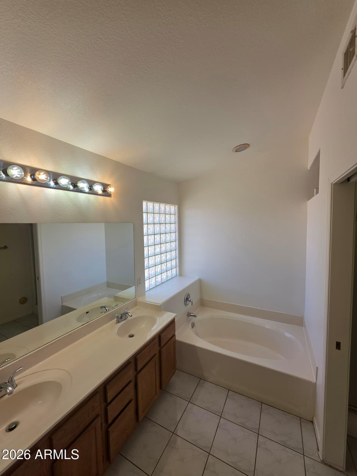 121 West Ivanhoe Street Gilbert, AZ 85233 - Photo 17 of 28