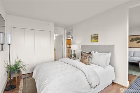 $699,000 | 1415 2nd Avenue, Unit 1801, Seattle, WA 98101