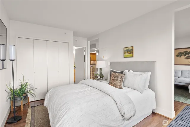 $699,000 | 1415 2nd Avenue, Unit 1801, Seattle, WA 98101