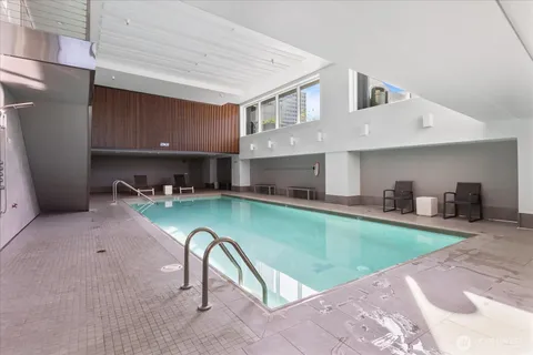 $699,000 | 1415 2nd Avenue, Unit 1801, Seattle, WA 98101