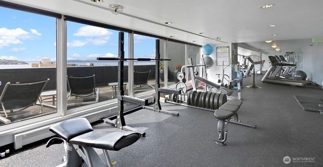 $699,000 | 1415 2nd Avenue, Unit 1801, Seattle, WA 98101