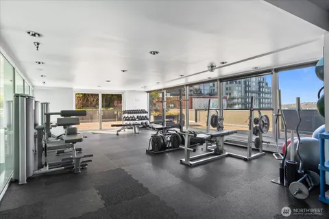 $699,000 | 1415 2nd Avenue, Unit 1801, Seattle, WA 98101