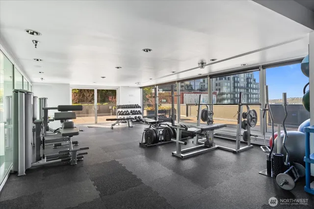 $699,000 | 1415 2nd Avenue, Unit 1801, Seattle, WA 98101