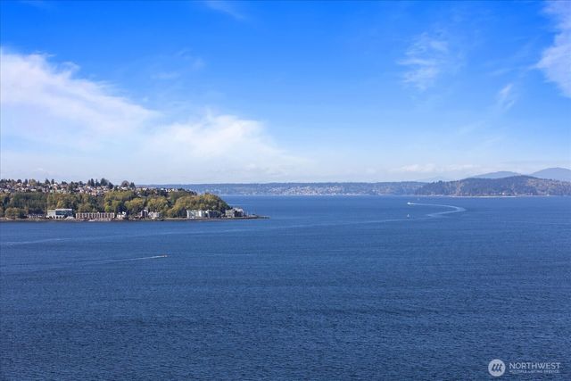 $699,000 | 1415 2nd Avenue, Unit 1801, Seattle, WA 98101