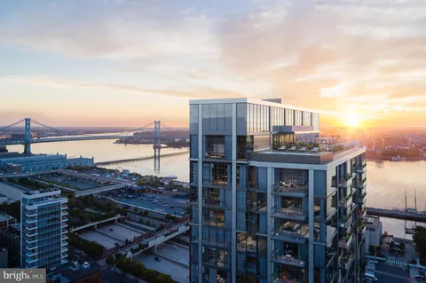 $10,195 | 1-5 Dock Street, Unit PH2902, Philadelphia, PA 19106