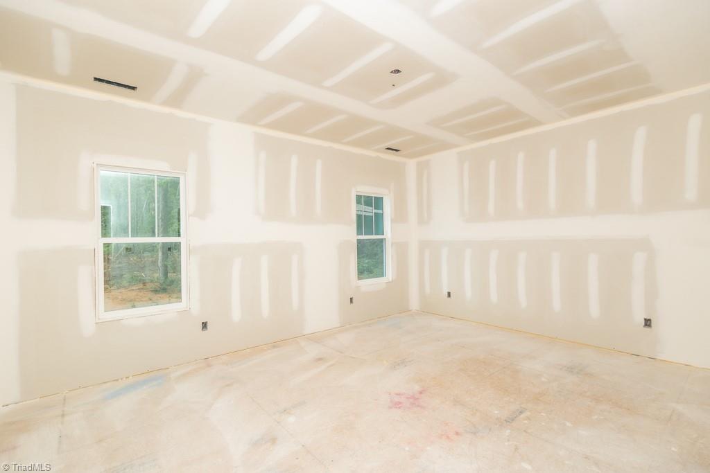 387 Vernon Road Reidsville, NC 27320 - Photo 10 of 11