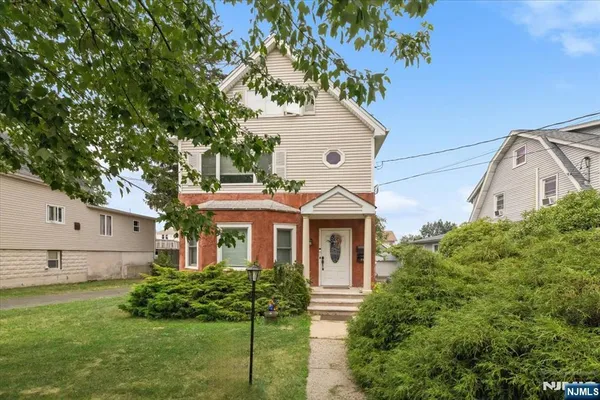 $769,000 | 715 5th Street, Lyndhurst, NJ 07071