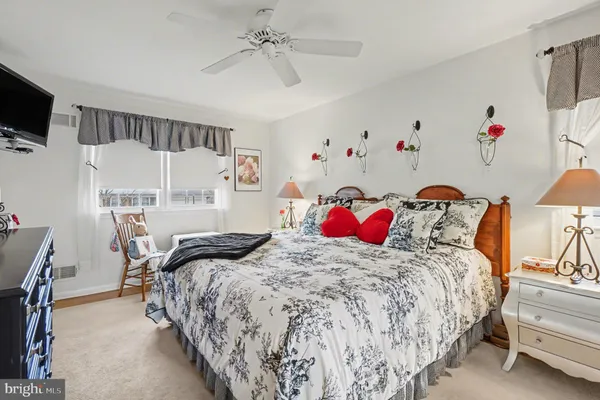 $519,900 | 5425 Crestline Road, Wilmington, DE 19808