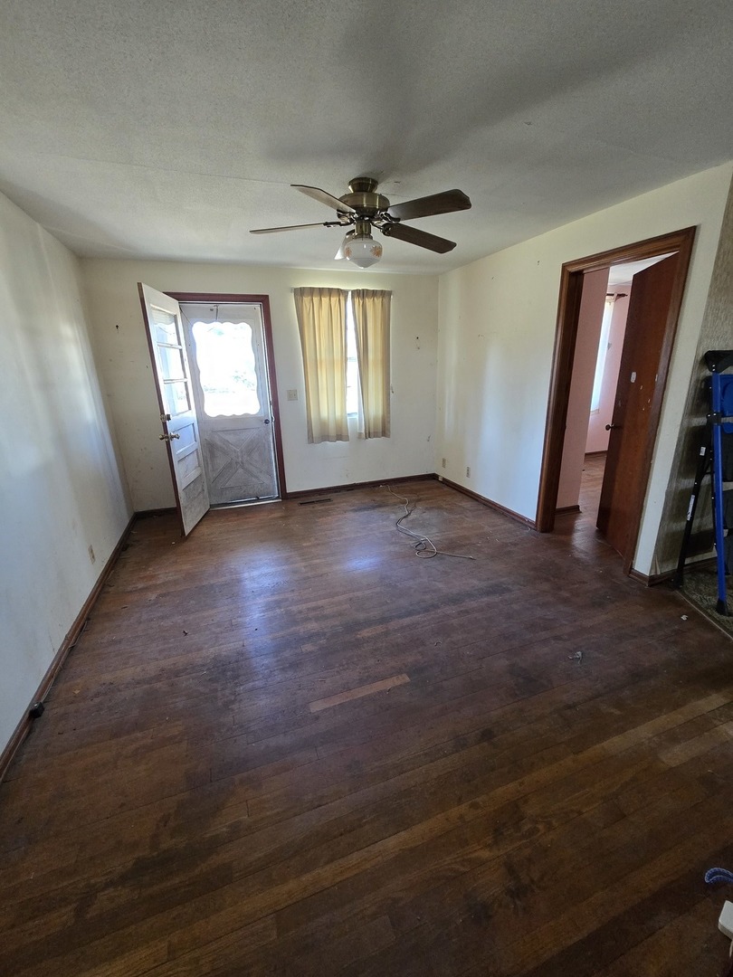 922 South Giant City Road Carbondale, IL 62901 - Photo 12 of 20