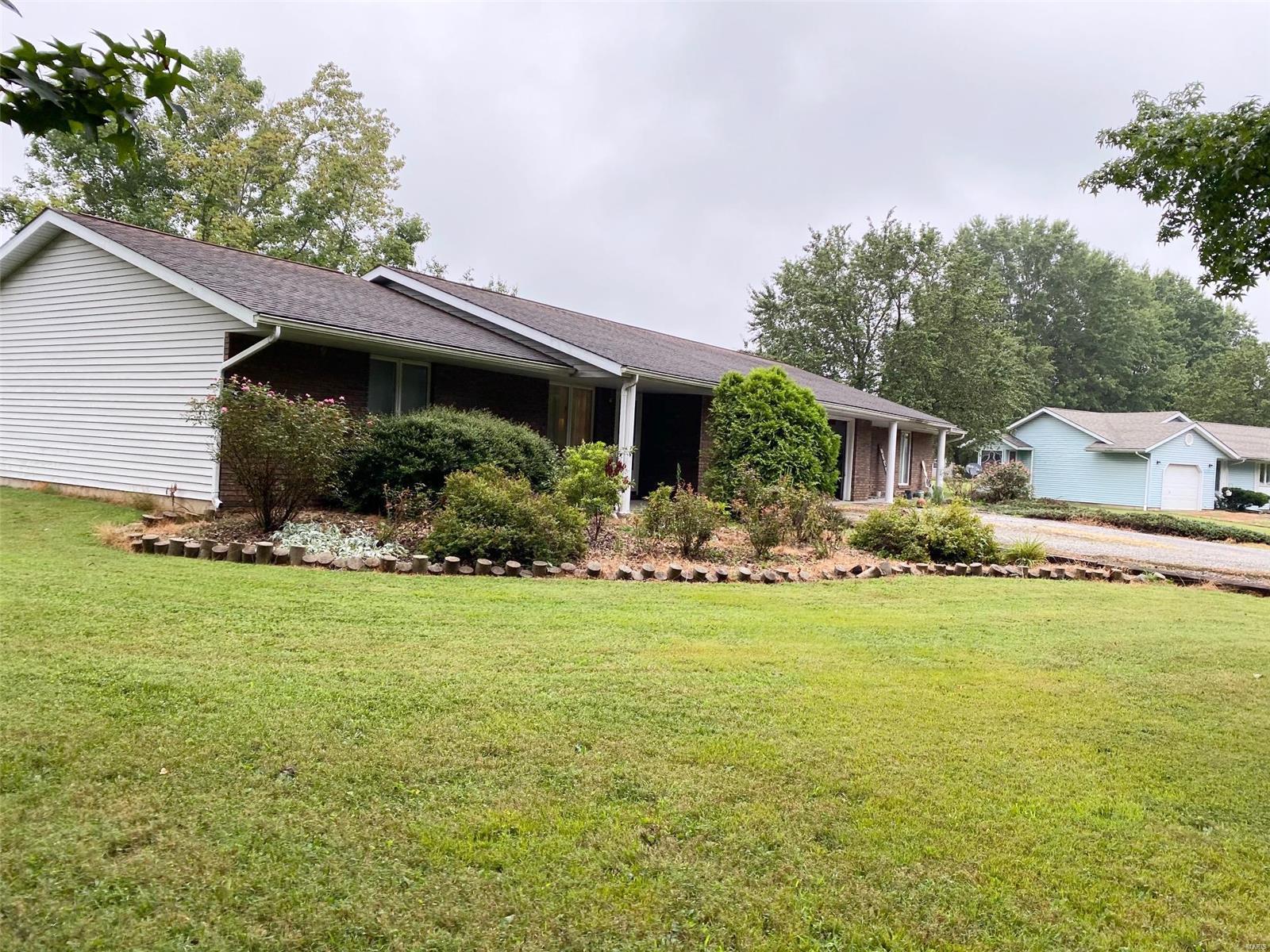 5477 Country Club Road Murphysboro, IL 62966 - Photo 4 of 4 Gallery Image 4
