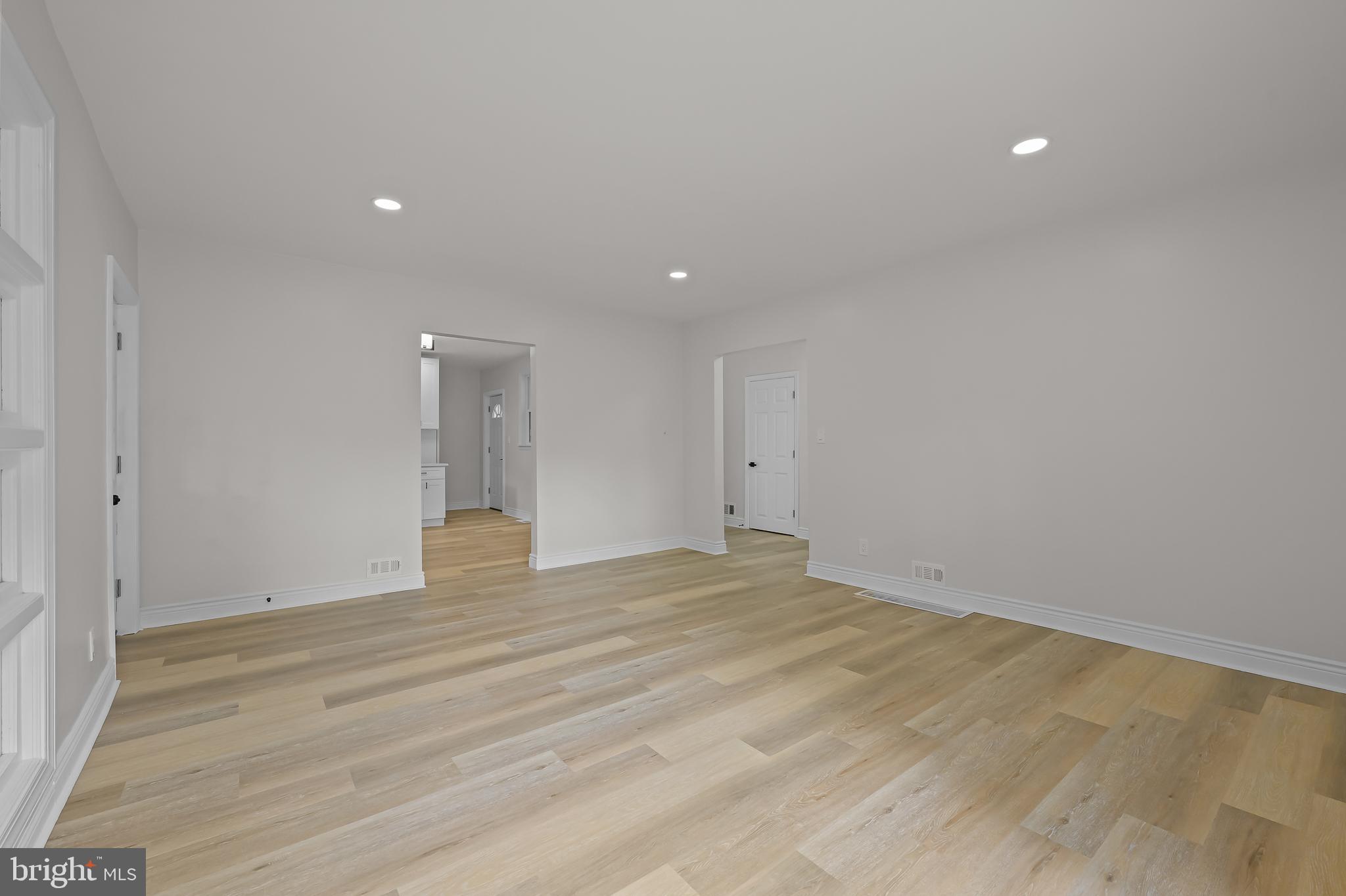 315 Nicholson Road Mount Ephraim, NJ 08059 - Photo 6 of 24