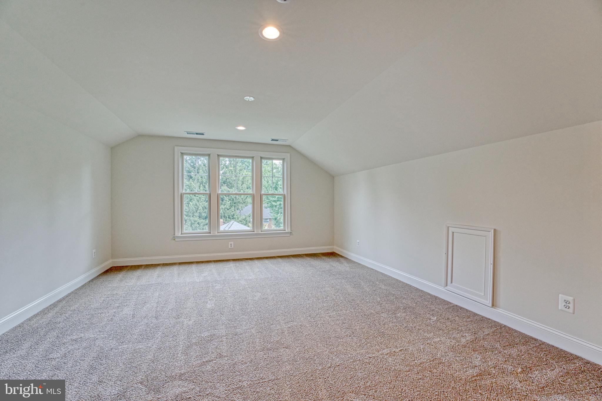 1402 Pathfinder Lane McLean, VA 22101 - Photo 40 of 52 LOFT