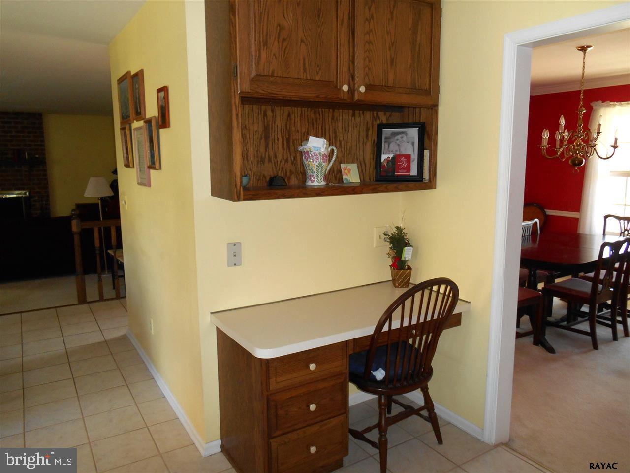 2737 Chestnut Run Road York, PA 17402 - Photo 12 of 25 Gallery Image 12