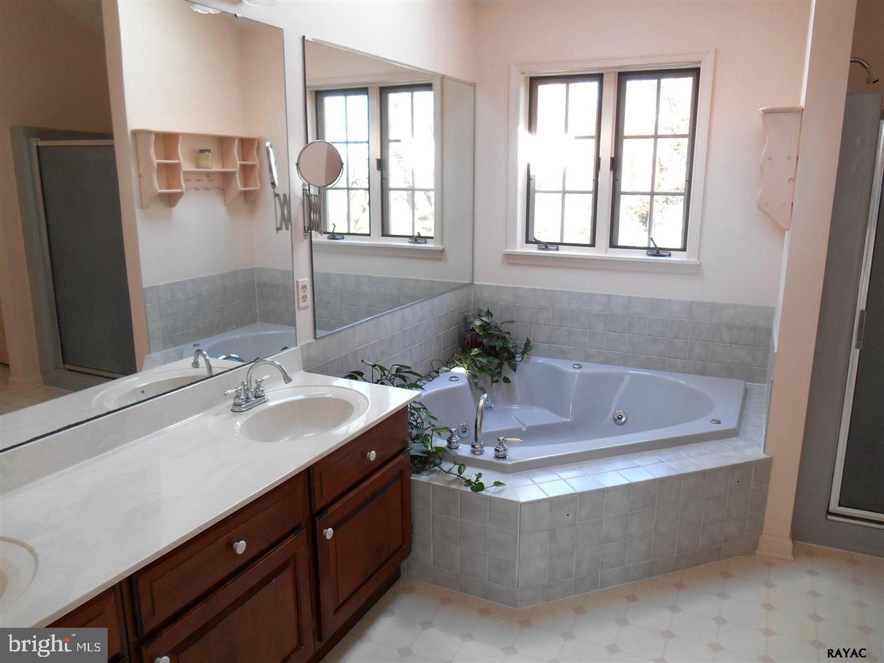 2737 Chestnut Run Road York, PA 17402 - Photo 16 of 25 Gallery Image 16