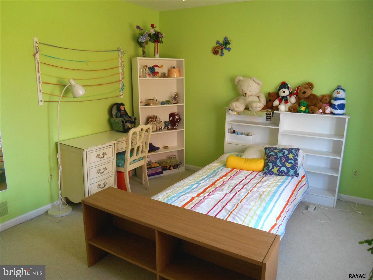 2737 Chestnut Run Road York, PA 17402 - Photo 18 of 25 Gallery Image 18