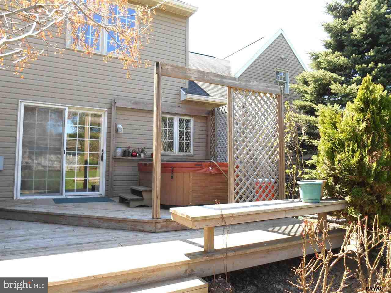 2737 Chestnut Run Road York, PA 17402 - Photo 3 of 25 Gallery Image 3