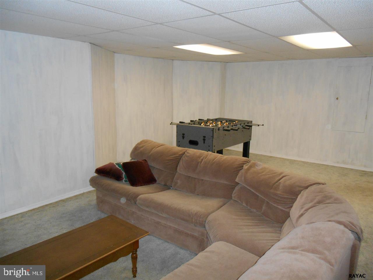 2737 Chestnut Run Road York, PA 17402 - Photo 23 of 25 Gallery Image 23