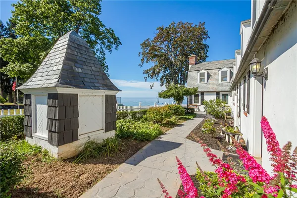 $2,500,000 | 3079 Lake Road, Williamson, NY 14589