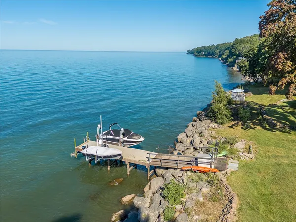 $2,500,000 | 3079 Lake Road, Williamson, NY 14589