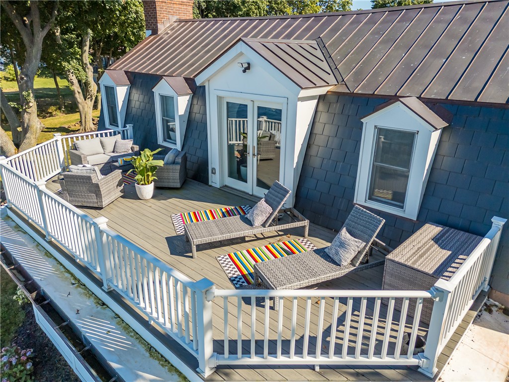 3079 Lake Road Williamson, NY 14589 - Photo 25 of 50 ULTIMATE OWNER'S SUITE LAKEVIEW SUN DECK!