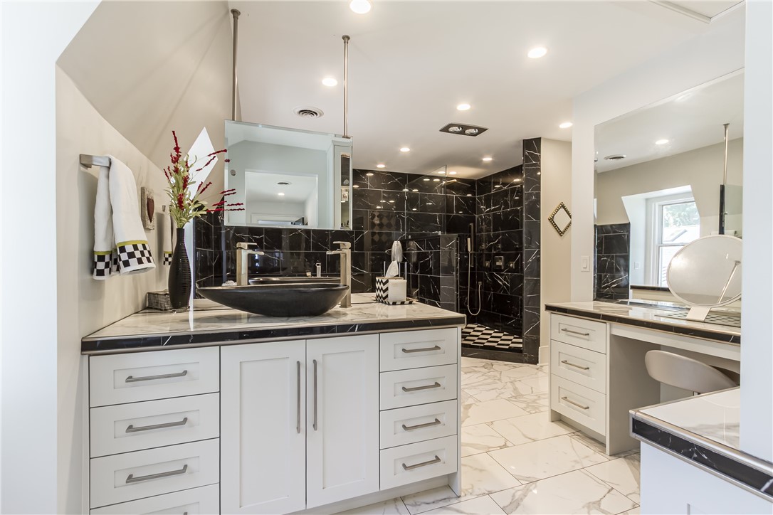 3079 Lake Road Williamson, NY 14589 - Photo 30 of 50 ULTIMATE LAKEVIEW OWNER'S SUITE WITH SPA BATHROOM!