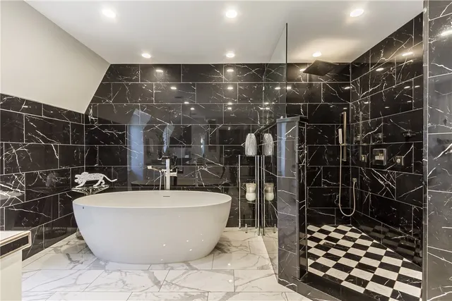 $2,500,000 | 3079 Lake Road, Williamson, NY 14589