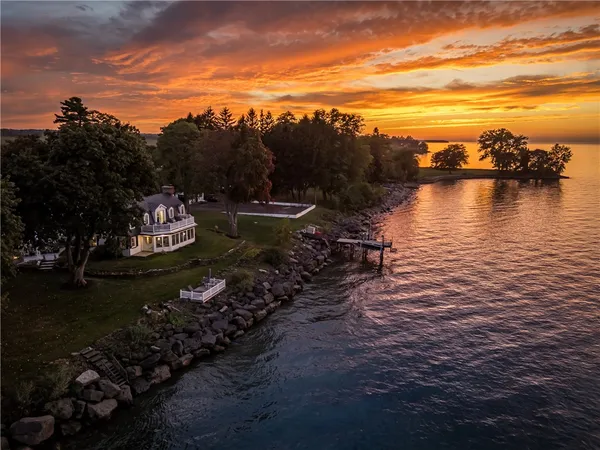 $2,500,000 | 3079 Lake Road, Williamson, NY 14589