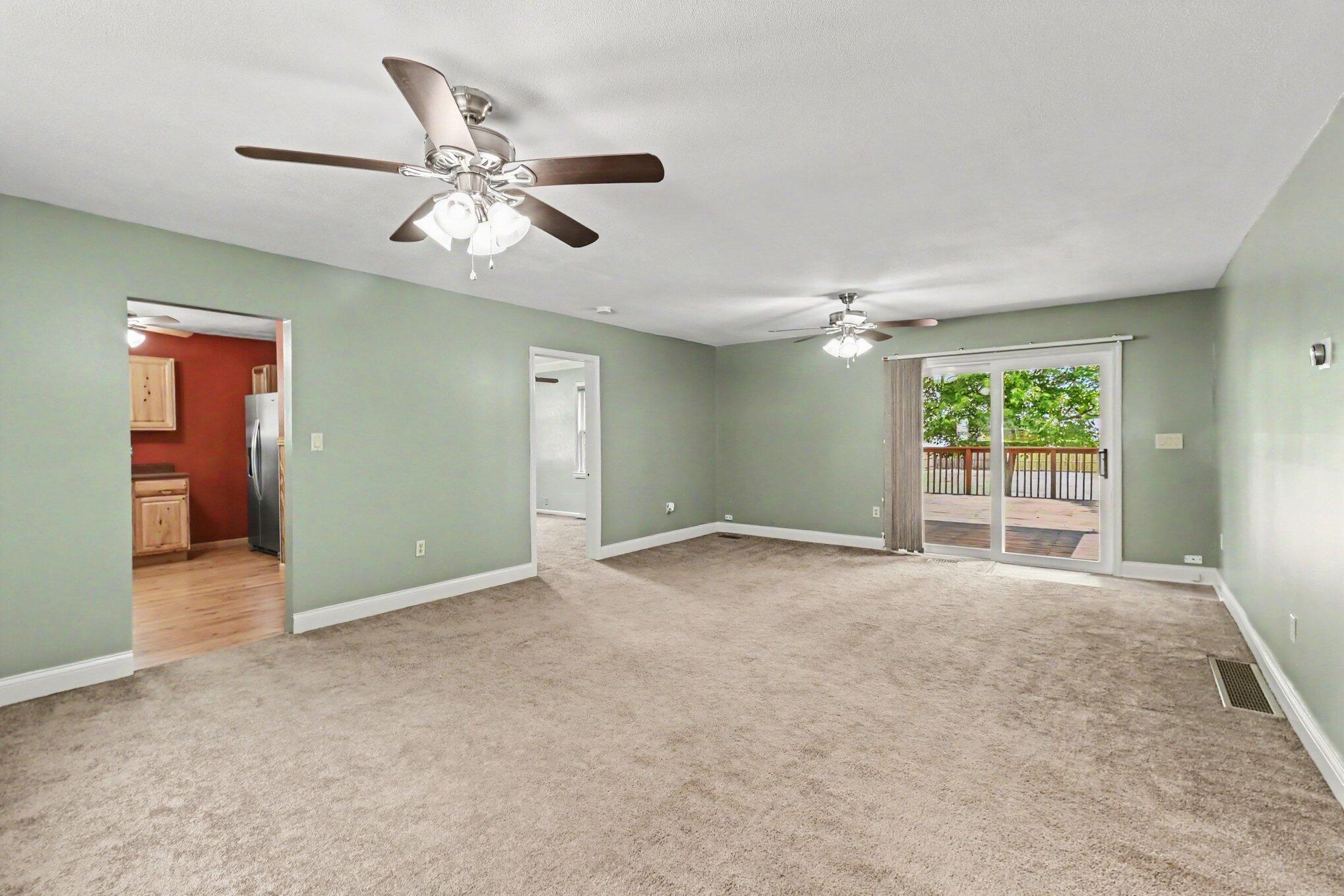 1011 State Street Adrian, MI 49221 - Photo 6 of 37 006_file_5420