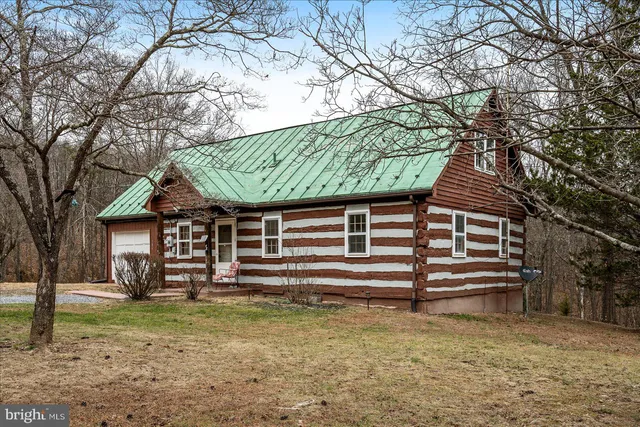 $249,900 | 186 Pine Cone Drive, Cross Junction, VA 22625