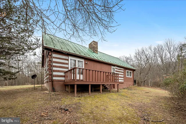 $249,900 | 186 Pine Cone Drive, Cross Junction, VA 22625