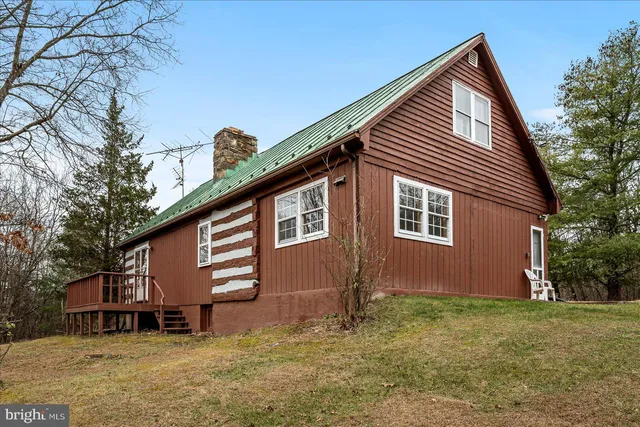 $249,900 | 186 Pine Cone Drive, Cross Junction, VA 22625