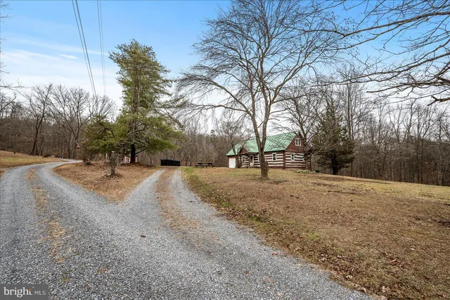 $249,900 | 186 Pine Cone Drive, Cross Junction, VA 22625