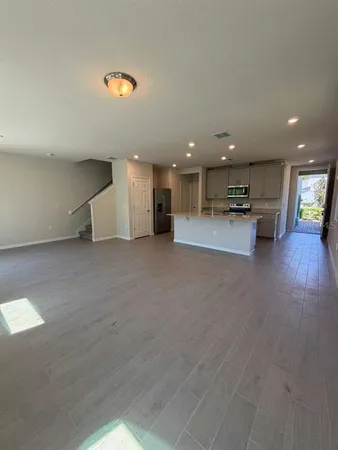 $2,100 | 846 Legacy Drive, Davenport, FL 33896